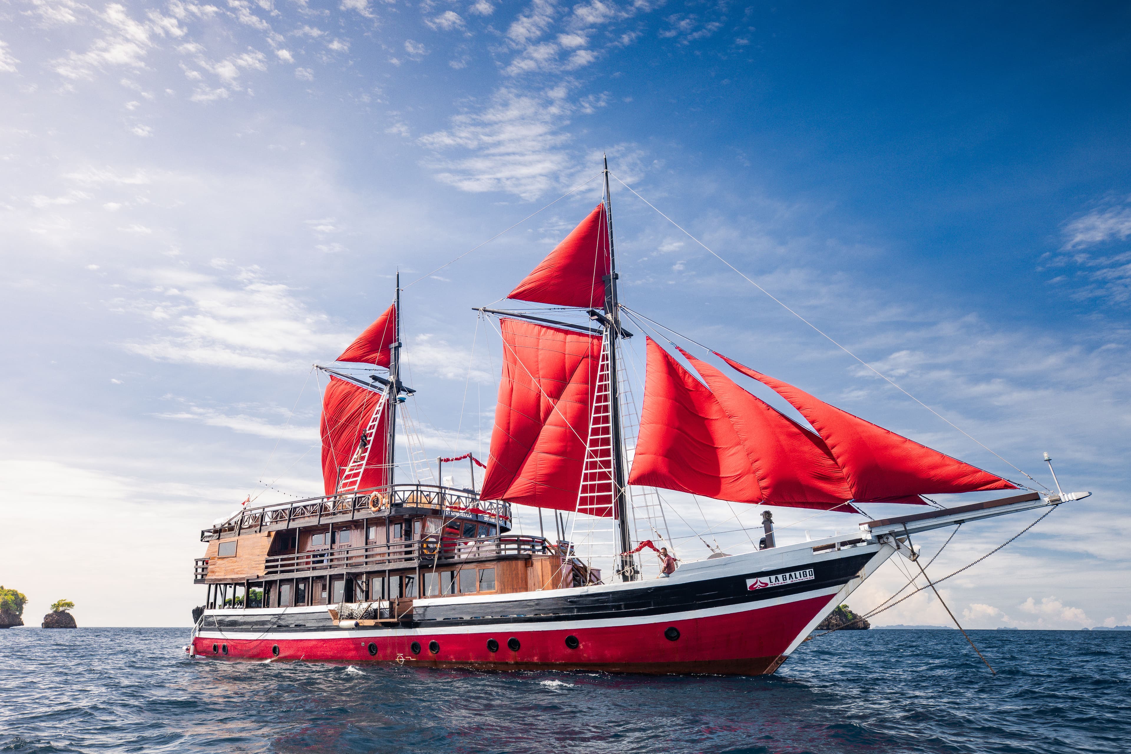 Liveaboard vessel ready for boarding